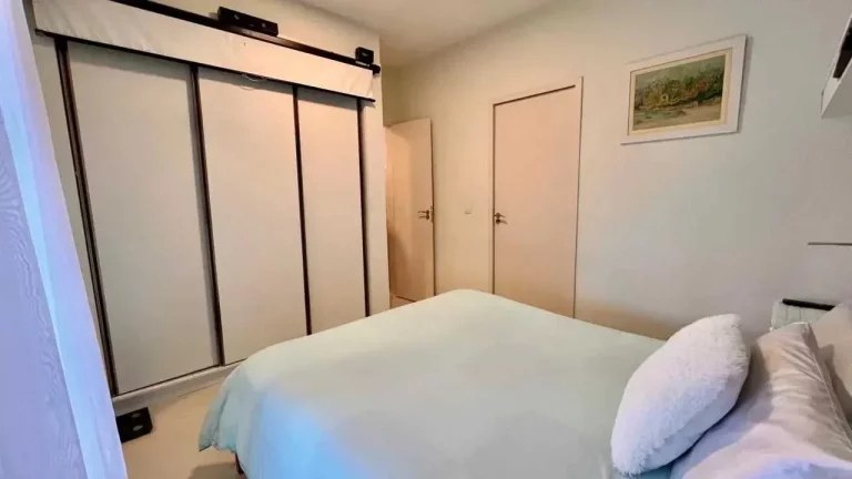 Imagem Casa com 3 dormitórios sendo 2 suítes e 1 vaga, a 150m do mar em Bombinhas/SC