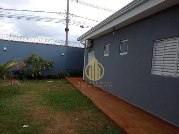 Imagem Casa 2 dormitórios com suíte - Quintal amplo - área gourmet - Jardim São Lucas - Jardinópolis/SP