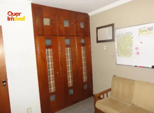 Imagem Imperdível! Apartamento à venda em Ribeirão Preto-SP, no bairro Santa Cruz do José Jacques. 5 quartos, 2 suítes, 2 salas, 5 banheiros, 2 vagas de garagem, 250m² de área. Conheça agora na Quer imóvel!