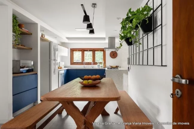 Imagem VISTA PRIVILEGIADA - Casa térrea, muito bem dividida e construída.