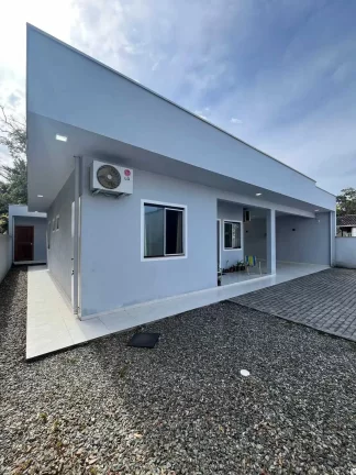 Imagem Casa com 3 dormitórios sendo 1 suíte e 2 vagas - Praia do Ervino | São Francisco do Sul/SC