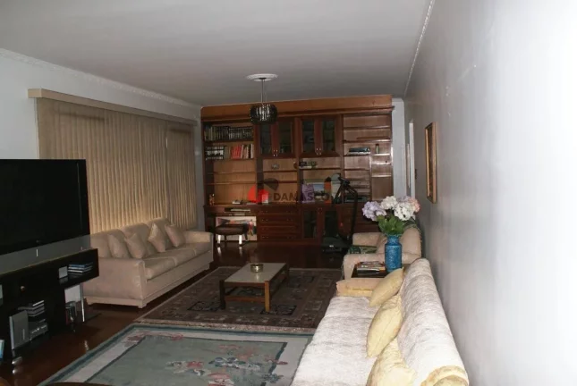 Imagem Casa à venda 3 Quartos, 1 Suite, 5 Vagas, 380M², Paulicéia, São Bernardo do Campo - SP