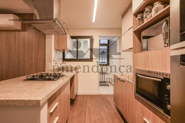 Imagem Apartamento na Pompeia com 87m², 3 quartos( 1 sui­te ) e 2 vagas.