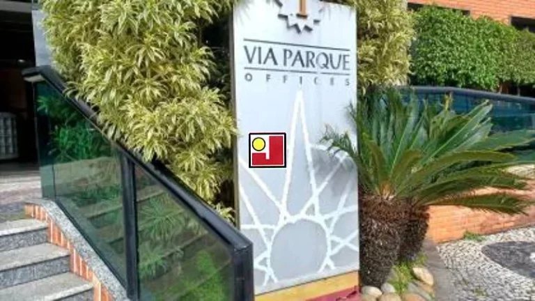 Imagem Vendo sala no Via Parque Offices, 2º andar, luxuosa, benfeitorias, banheiro, vaga garagem, portaria 24 horas, entrega imediata, ponto nobre na Barra