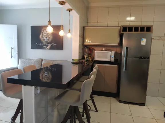 Imagem Casa á 700m da Praia, 2 dorms toda reformada à venda em Peruíbe
