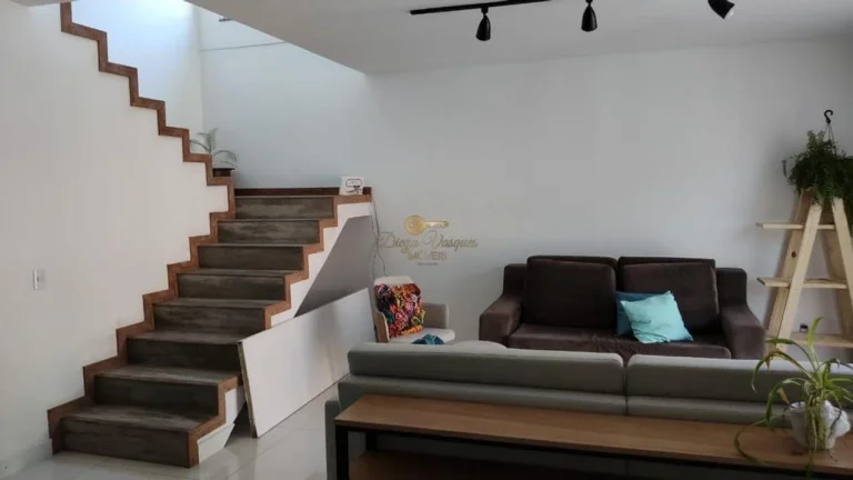 Imagem Casa em Condomínio para Venda em Teresópolis / RJ no bairro Agriões
