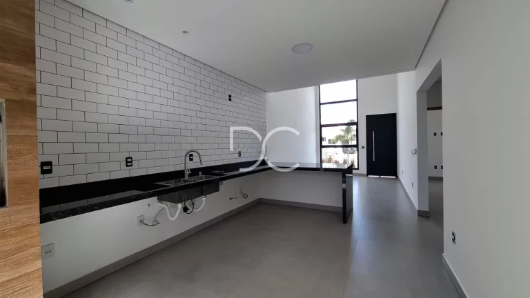 Imagem Condomínio Terras de São Francisco - Venda |115,00 AC m² |165,00 AT m² |3 Dorm |2 Suíte |3 Ban | 4Vagas