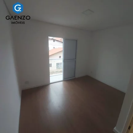 Imagem SOBRADO NOVO GEMINADO COM 130 m² - 3 Suites, 4 Vagas !!!