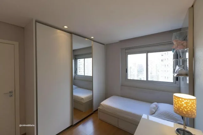 Imagem Localizado na charmosa Vila da Serra, em Nova Lima, este apartamento mobiliado oferece 94m² de conf...