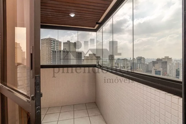 Imagem Apartamento andar alto com 190m² em Perdizes Nobre, 3 suítes e 3 vagas.