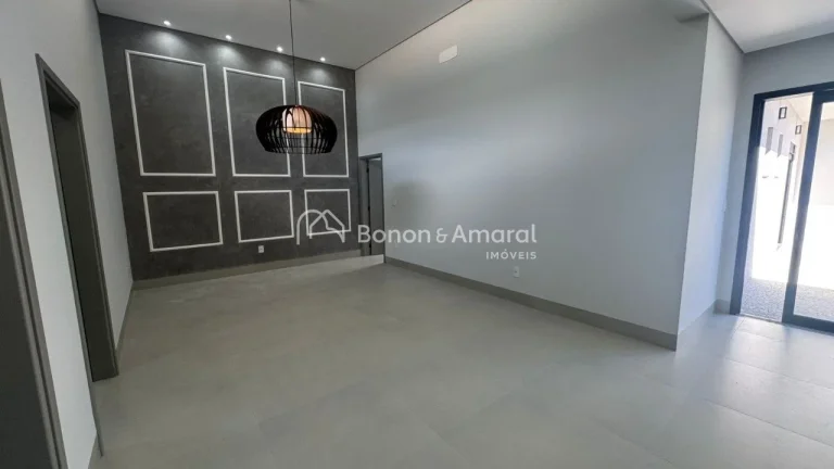 Imagem Casa térrea à venda com 03 quartos à venda - Condomínio Residencial Royal Garden - Parque Brasil...