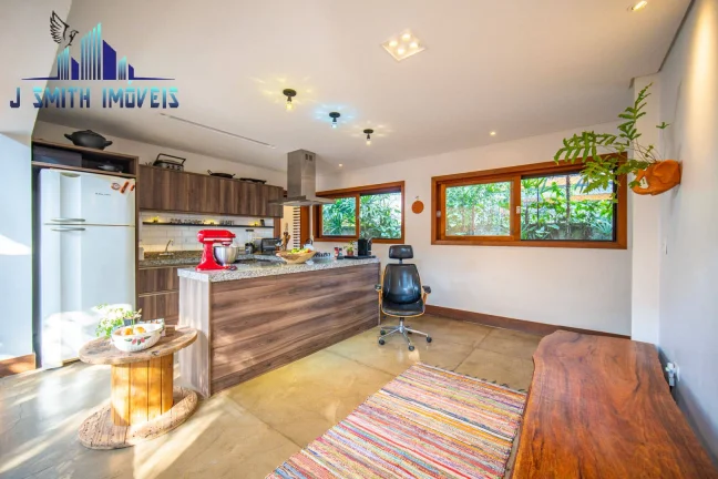 Imagem Casa com 2 dormitórios, sendo 1 suíte à venda - Granja Viana - Fazendinha