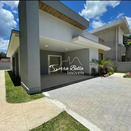 Imagem Casa com 3 dormitórios à venda, 220 m² por R$ 1.100.000,00 - Albuquerque - Teresópolis/RJ