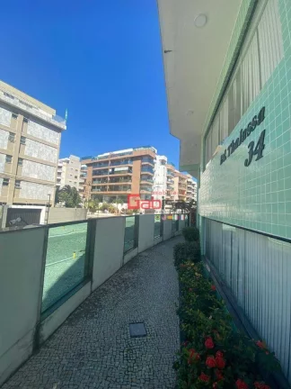 Imagem Apartamento Triplex com 4 dormitórios à venda, 340 m² por R$ 1.490.000,00 - Algodoal - Cabo Frio/RJ