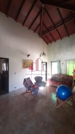 Imagem Chácara de luxo em condomínio: 3 quartos, 2 salas, 2 banheiros, 210m² - Jardim Lago da Cantareira, Mairiporã-SP.