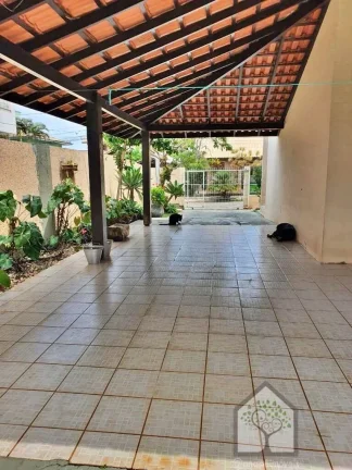 Imagem Excelente casa com um lindo quintal próxima à praia do Campeche