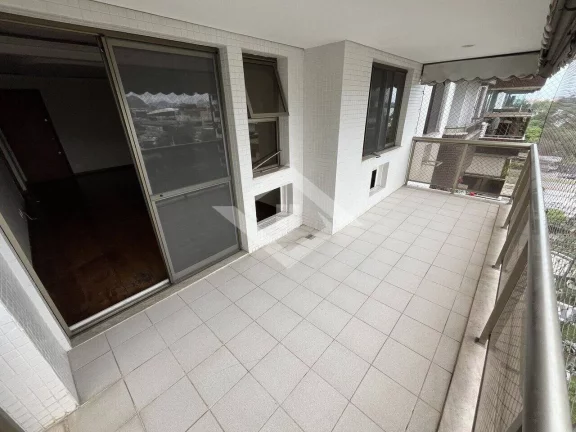 Imagem Apartamento de 3 Quartos para Venda no Rio 2 com 136 m²