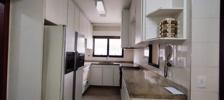 Imagem Apartamento 210 M², 4Q, 3 Suítes, 5 Banheiros, 3 Vagas, Varanda Gourmet, Academia, Playground, Quadra, Salão de Festas, Lareira, Suíte com Hidro.