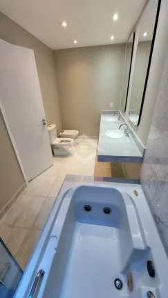 Imagem Apartamento de 4 Quartos para Venda na Barra da Tijuca com 288 m²
