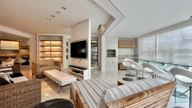 Imagem Luxuoso Apartamento Pé na Areia à Venda em Riviera de São Lourenço Módulo 07 - 4 Quartos, 4 Suítes, 3 Salas, 3 Vagas - 178m²!