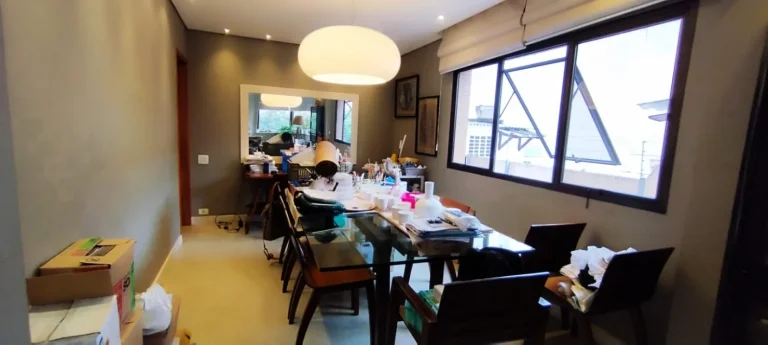 Imagem Apartamento 180 M², 4Q, 3 Suítes, 5 Banheiros, 3 Salas, 3 Vagas, Varanda, Depósito, Academia, Piscina, Quadra, Salão de Festas.