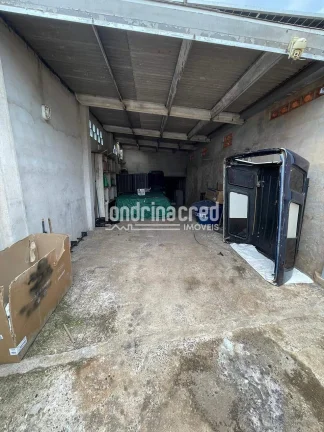 Imagem Casa à Venda na Zona Norte de Londrina com Piscina, 2 Quartos, Escritório e Excelente Localização Próxima à Av. Saul Elkind