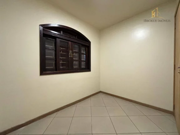 Imagem Casa com 3 quartos para alugar, 113 m² por R$ 3.285/mês - Boqueirão - Curitiba/PR