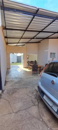 Imagem Casa de Esquina à Venda no Bairro Barreiro – Patos de Minas/MG | 3 Quartos (1 Suíte com Closet), 240m² de Terreno | Aceita Permuta