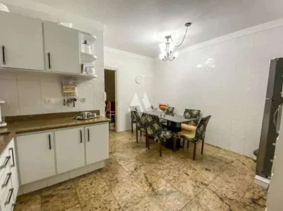 Imagem Sobrado com 3 quartos e 4 banheiros à Venda, 220 m² - Gonzaga em Santos