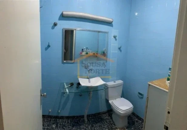 Imagem Casa com 300m² de área construída, 3 dormitórios amplos e arejados, sala para 2 ambientes, 3 ban...