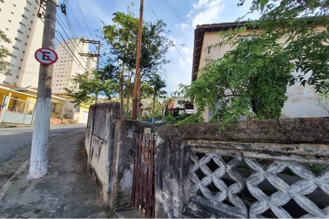 Imagem Terreno de Esquina com Excelente Localização – Perfeito para Investidores ou Projeto Residencial!
