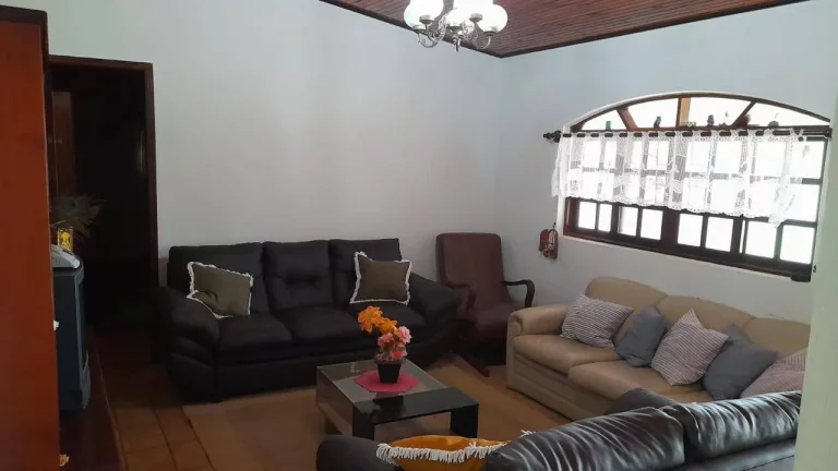 Imagem CHÁCARA LOCALIZADA NO JARDIM CANANEIA - PILAR DO SUL - SP
