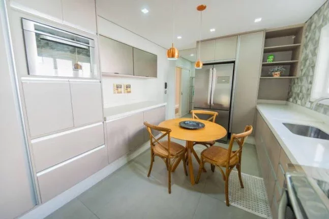 Imagem Casa com 360 m² - 3 suítes, em condomínio na Granja Viana!!!