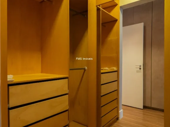 Imagem Imperdível! Apartamento com 4 quartos e 2 suítes em Moema. Venha conferir!