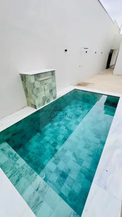 Imagem Imperdível: Casa à venda em Cuiabá-MT, bairro Jardim das Palmeiras, 3 quartos, 1 suíte, 2 salas, 3 banheiros, 2 vagas, 166m².