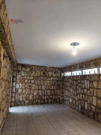 Imagem CASA TÉRREA COM 3 DORMITÓRIOS A VENDA NA VILA ZELINA, COM QUINTAL, CHURRASQUEIRA, JARDIM E PISCINA. A 10 MINUTOS A PÉ DO METRÔ VILA PRUDENTE.