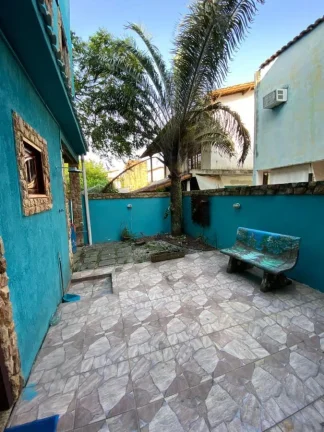 Imagem Casa em Condomínio para Venda em Itaboraí, Centro (Manilha), 4 dormitórios, 1 suíte, 3 banheiros, 3 vagas