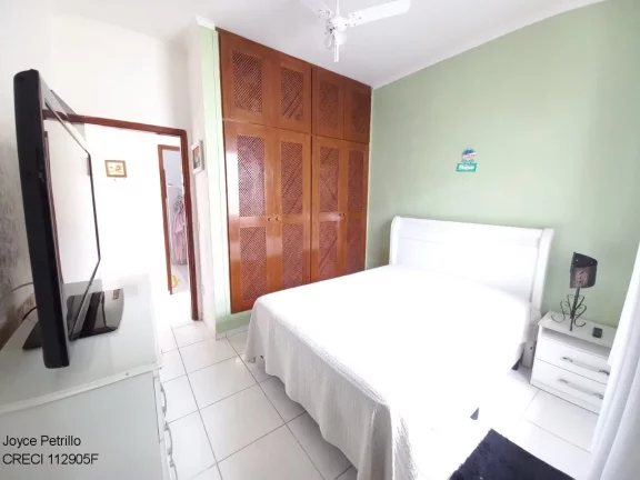 Imagem Casa com 4 Dormitórios e Piscina à Venda em Bairro Residencial de Peruíbe