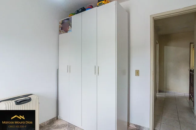 Imagem Casa Sobrado na Vila Dalva com 4 Dormitórios e 2 Vagas de Garagem, Oportunidade
