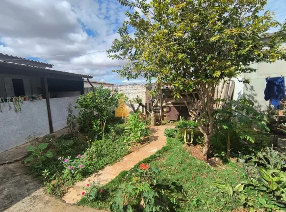 Imagem Descrição do Imóvel:

Descubra o prazer de viver em uma residência que combina elegância, funci...