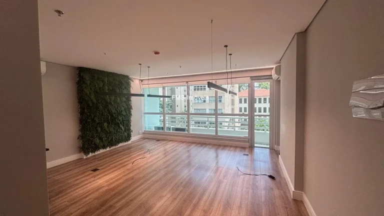 Imagem Sala Comercial de Alto Padrão na Consolação, São Paulo-SP: 1 Sala, 1 Banheiro, 1 Vaga de Garagem. Venha Conferir!