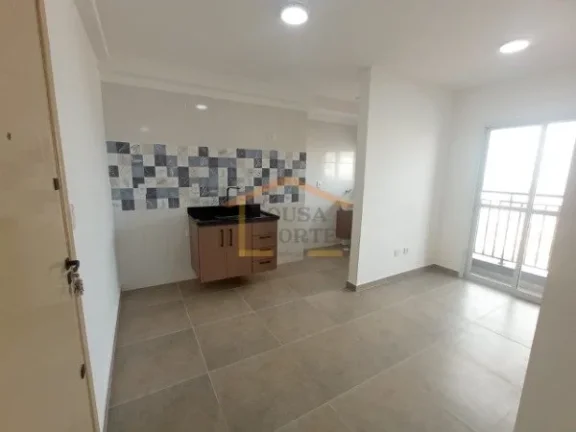 Imagem Apartamento com 40m² com 2 dormitórios, 1 banheiro, sala para dois ambientes, varanda, cozinha com...
