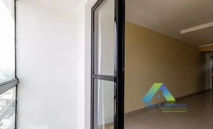 Imagem Lindo apartamento recém reformado em 65m² com 2 dormitórios, 1 suíte e 2 vagas em localização privilegiada próximo Estação Alto do Ipiranga/Zsul.