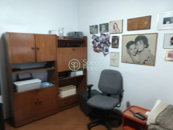 Imagem 115 metros 4 dormitórios 1 suíte 4 banheiros 2 vagas Living para 2 ambientes, ampla varanda, ensol...