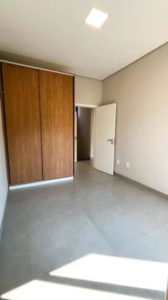 Imagem Casa de esquina condomínio Euroville 2
