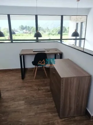 Imagem MARAVILHOSA CASA ASSOBRADA COM 4 DORMITÓRIOS EM CONDOMÍNIO FECHADO!