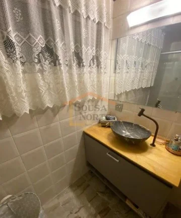 Imagem Apartamento à venda com 100m², muito bem conservado. Conta com 3 dormitórios, 2 banheiros, sala e...