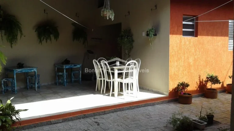 Imagem Casa residencial e comercial à venda em Valinhos

Ótima casa térrea, podendo ser residencial ou c...