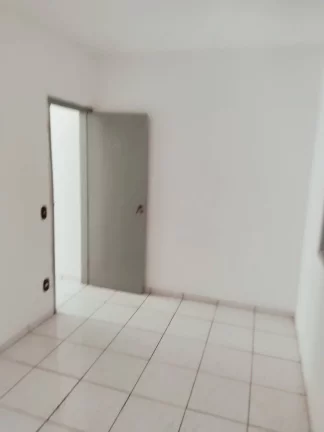 Imagem Sobrado com 180 m² 3 Dormitorios sendo 1 Suite 2 vagas de Gargens