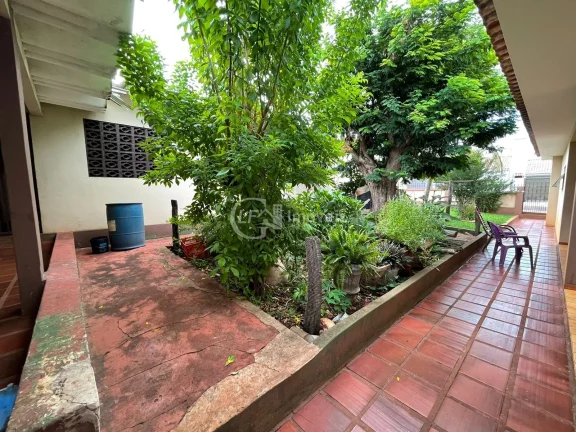Imagem Impecável Casa à Venda na Orla Morena em Campo Grande-MS: 4 Quartos, 1 Suíte, 4 Salas, 2 Banheiros, 7 Vagas, 289,61 m²!